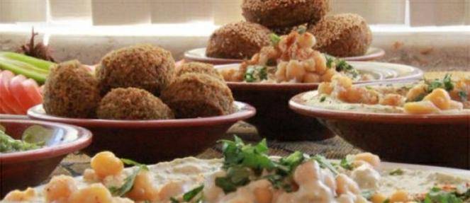 العواد : تمديد عمل المطاعم حتى التاسعة مساء ابتداء من الاربعاء