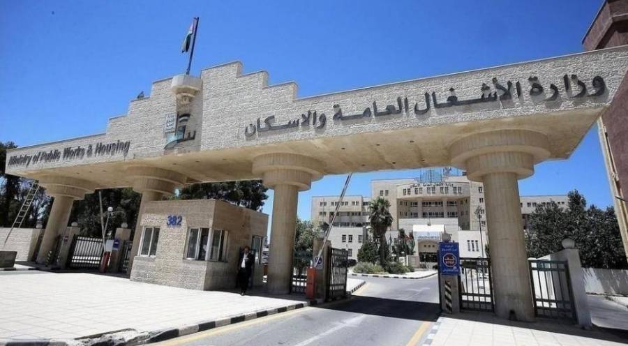 الأشغال توضح: إستئناف العمل في المشاريع الإنشائية والمكاتب الإستشارية يحتاج للموافقة المسبقة