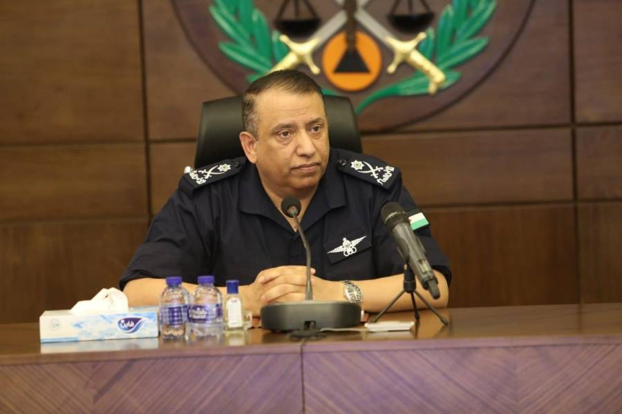 مدير الأمن العام يوعز لمرتبات الامن العام  والدفاع المدني وقوات الدرك بالاستعداد التام للتعامل مع المنخفض الجوي اليوم