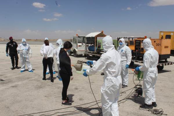 القوات المسلحة الأردنية تبدأ تنفيذ خطة إخلاء القادمين لمطار الملكة علياء إلى مناطق الحجر الصحي