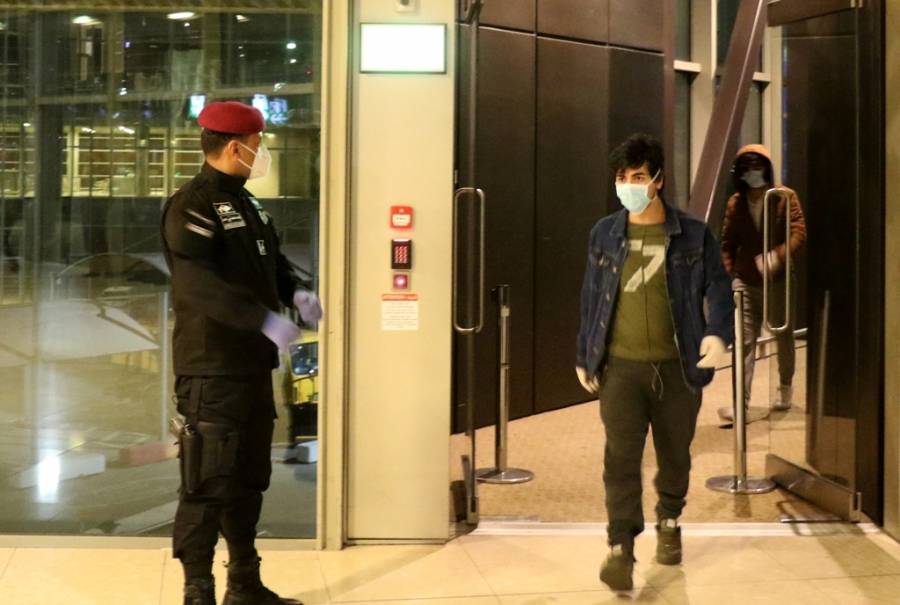 الجيش ينهي المرحلة الأولى من خطة إخلاء الطلبة العائدين إلى أرض المملكة