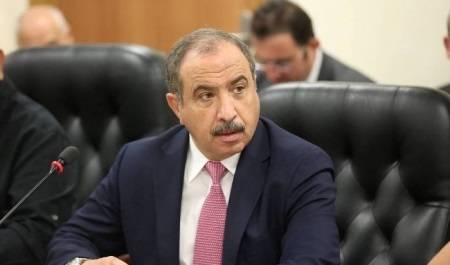 رئيس هيئة تنظيم النقل البري مرافقة أمنية و نظام تتبع لكل الشاحنات التي ستدخل المملكة .. فيديو