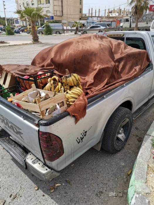الكرك ضبط سيارة محملة بخضار وفواكه مشبوهة المصدر.... صور