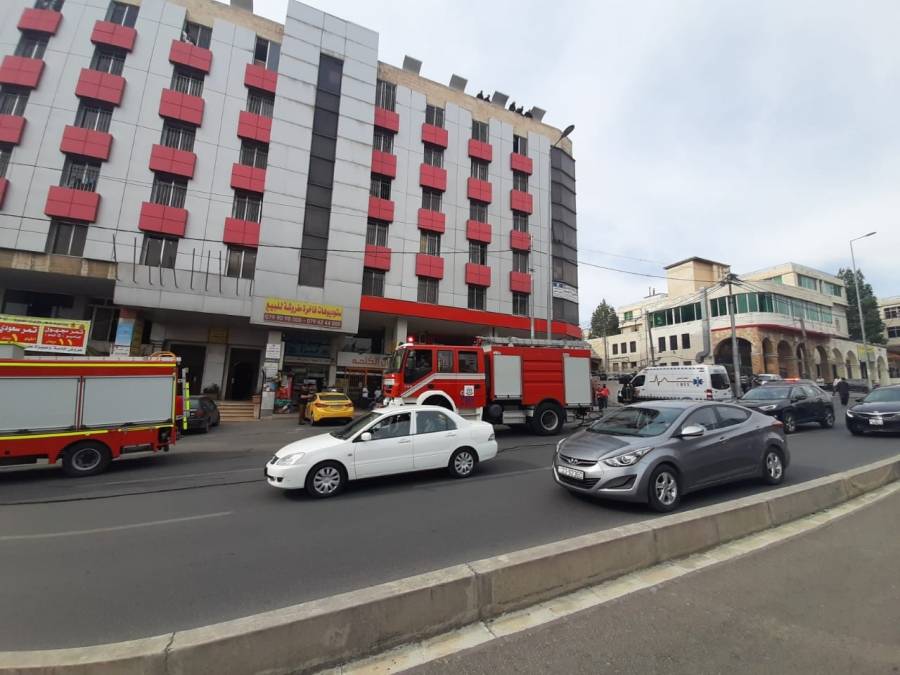 عاجل ....شب حريق في مداخن مطعم الوجبة الذهبية في  صويلح...صور وفيديو