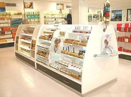 الأغوار :مخالفة وإنذار 5 محلات تجارية لعدم تنفيذها متطلبات الصحة وشروط السلامة العامة