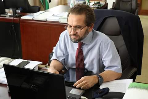 الأمير مرعد بن رعد يحضر جانبا من مناقشة رسالة دكتوراة في جامعة العلوم الإسلامية العالمية