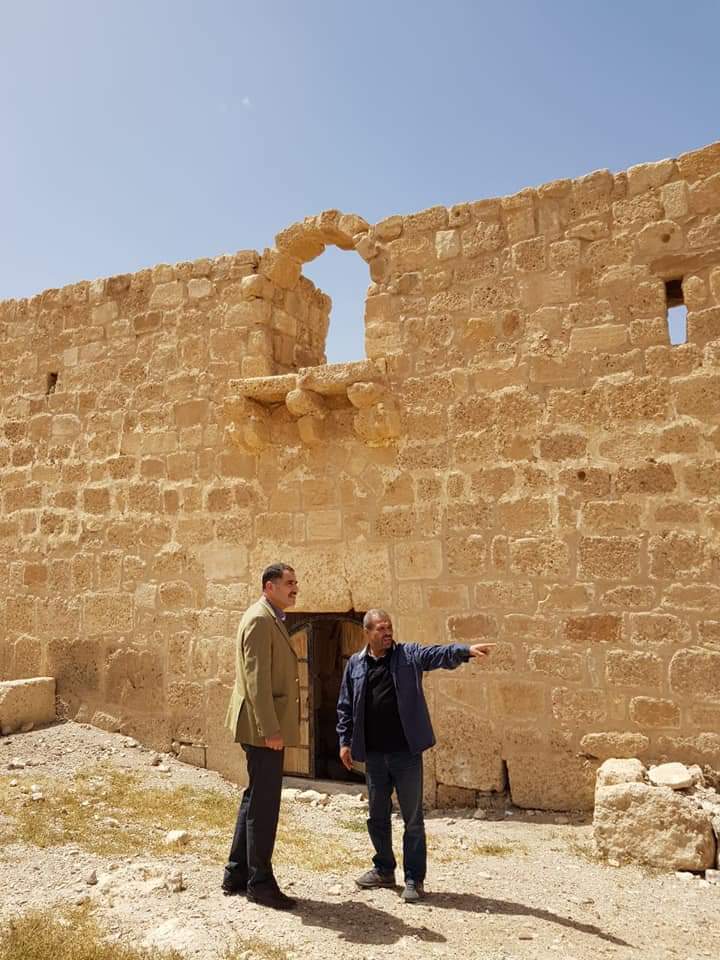 مدير عام دائرة الاثار العامة يتفقد آثار اذرح ضمن جولة إستراتيجية