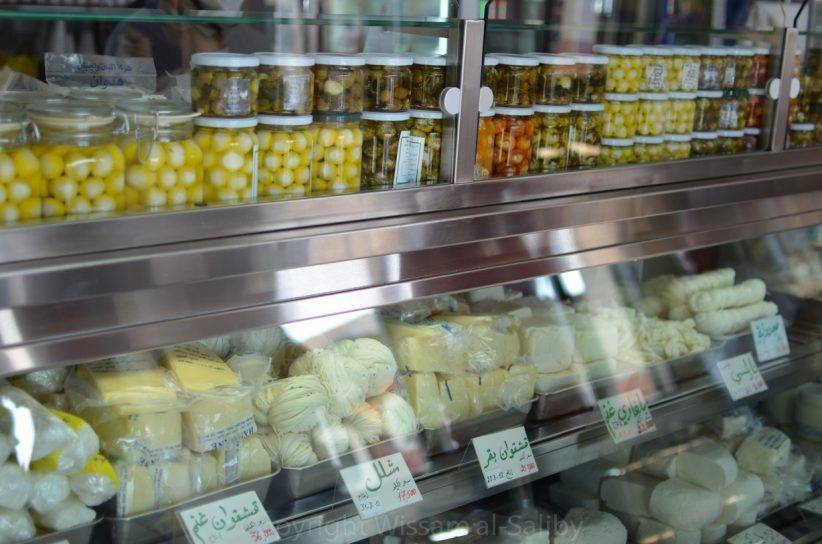 الزرقاء: إغلاق محل ألبان ومخالفة7 لرفعها الاسعار