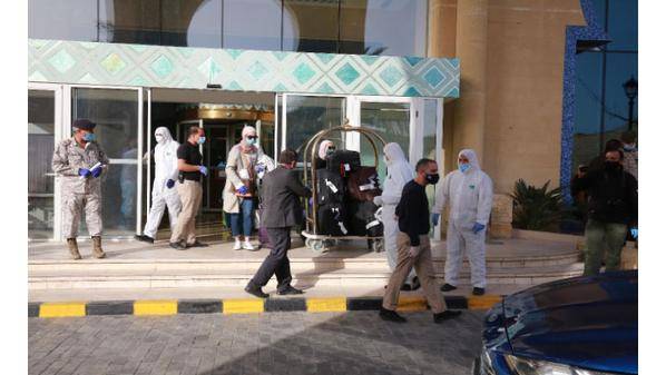 عاجل : بدء إخلاء المحجور عليهم في البحر الميت بعد انتهاء فترة الحجر الإلزامي الممتدة ل17 يوما