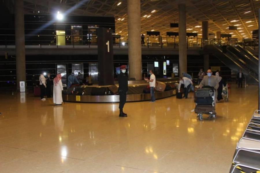 وصول طائرة من قطر ضمن خطة القوات المسلحة الأردنية في إخلاء القادمين لمطار الملكة علياء... صور