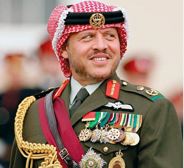 وزارة التربية والتعليم تهنئ جلالة الملك وولي عهده الامين بعيد الاستقلال ٧٤