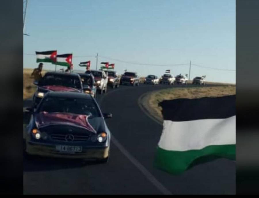 عشيرة السلايطة تنظم مواكب الإحتفال في عيد الإستقلال الـ 74 ... فيديو