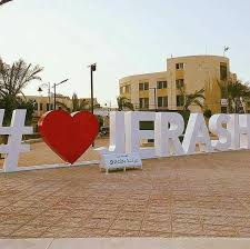 جرش .. إغلاق محلين تجاريين في بلدة نحلة بعد تسجيل حالة كورونا