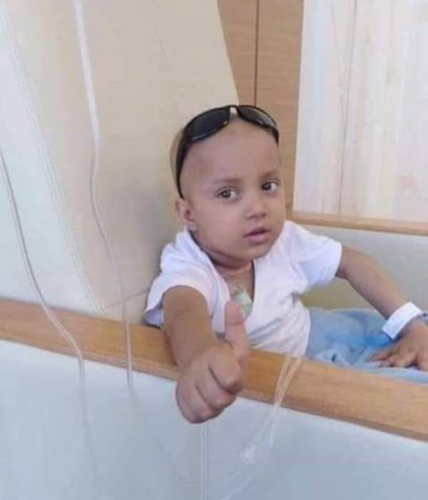 معاناة طفلة تُعاني من السرطان وتناشد جلالة الملك التدخل في علاجها  بالخارج