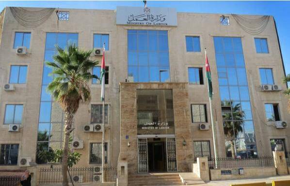 وزارة العمل: السماح للعمالة الوافدة بالمغادرة لن يؤثر على القطاع الزراعي