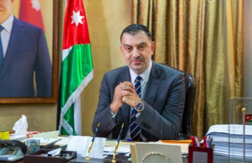 وزير العمل يوجه كوادر الوزارة باطلاق حملة  تفتيشية واسعة ومكثفة على  المدارس الخاصة