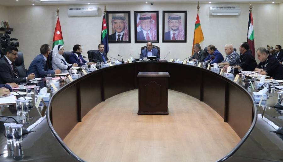 حماد والنعيمي يناقشان الإجراءات المتخذة لامتحانات الثانوية العامة... صور