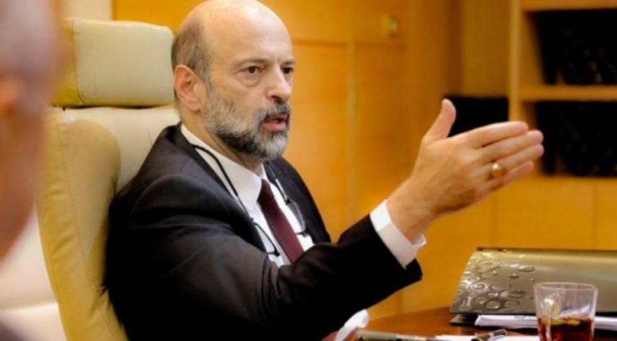 الرزاز يوعز بتسريع إجراءات خروج  سيدة أردنية من الحجر الصحي بعد مناشدة من ذويها