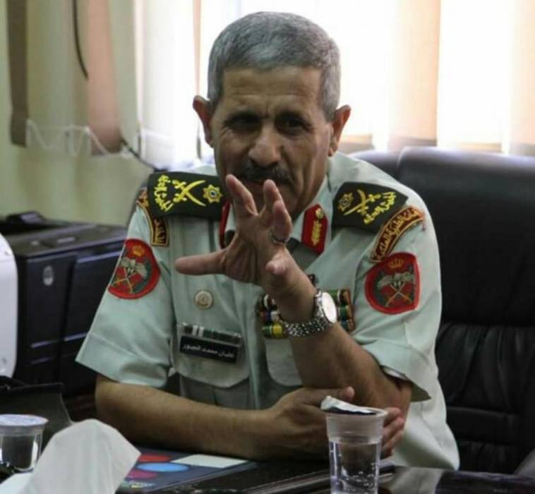 العين غازي الطيب يبارك للواء المتقاعد عليان الجبور بترفيع أبناءه رها وسيف