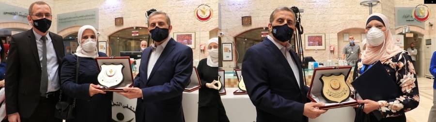 المستشفى التخصصي يستقبل الممرضين المتطوعين العائدين من مستشفى الأمير حمزة