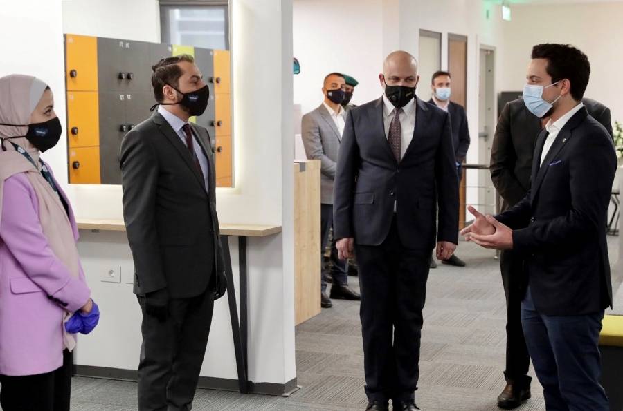 ولي العهد يؤكد أهمية قطاع التكنولوجيا في توفير فرص عمل للشباب الأردني.. صور