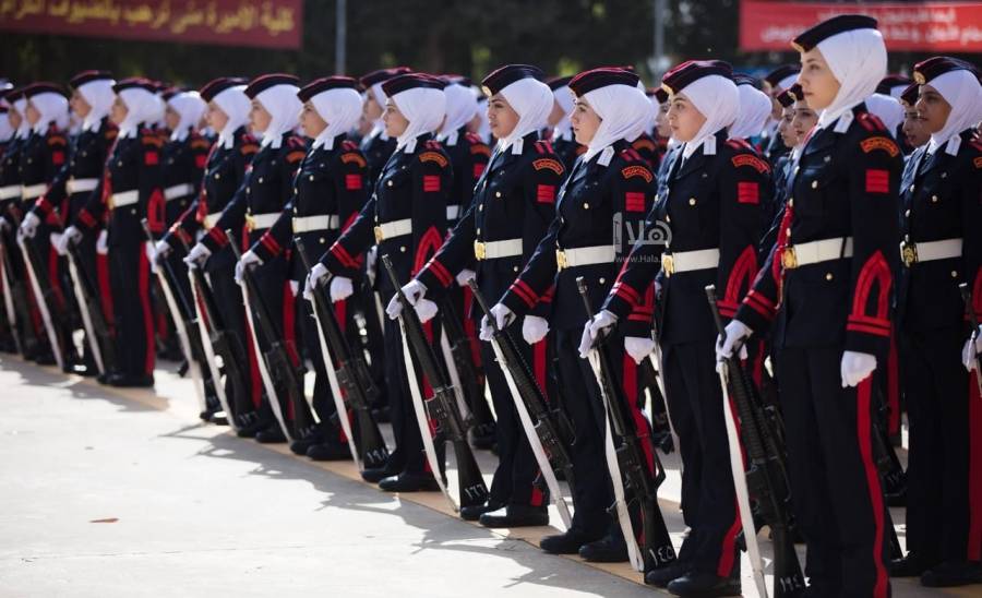مرشحات كلية الأميرة منى يؤدين القسم القانوني