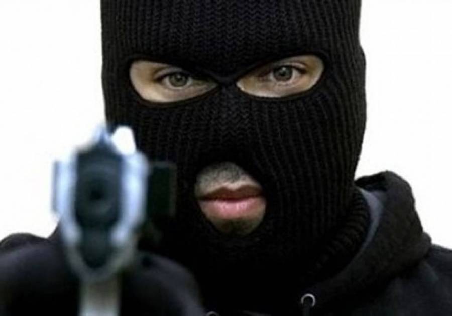 سلب مسلح لصيدلية في طبربور