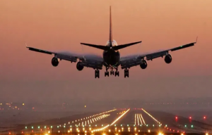 خبراء: حزمة دعم شركات الطيران تغطي جزءا من الكلف وتنشط السياحة الداخلية