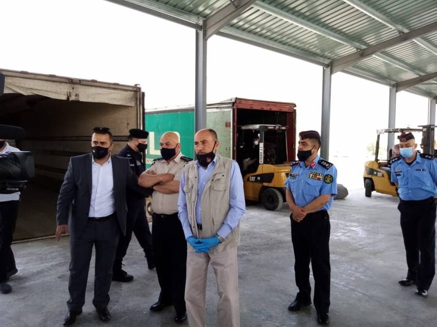 الأشغال تنجز مشروع ساحة المناولة بين الشاحنات في جمرك العمري بزمن قياسي.