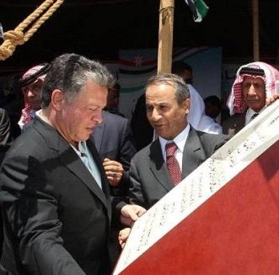 عشائر الحنيطي  لــ  الملك خلفك  يا شريف الامة و املها  ... بيان