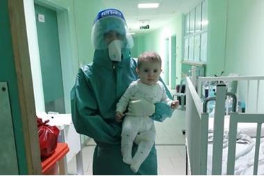 ابو جلبوش طبيب أردني يلهب مواقع التواصل الاجتماعي