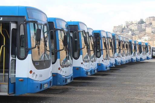 قرار وشيك برفع السعة المقعدية لوسائط النقل العام