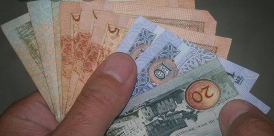 الرزاز يرد على سؤال بشأن أقساط البنوك