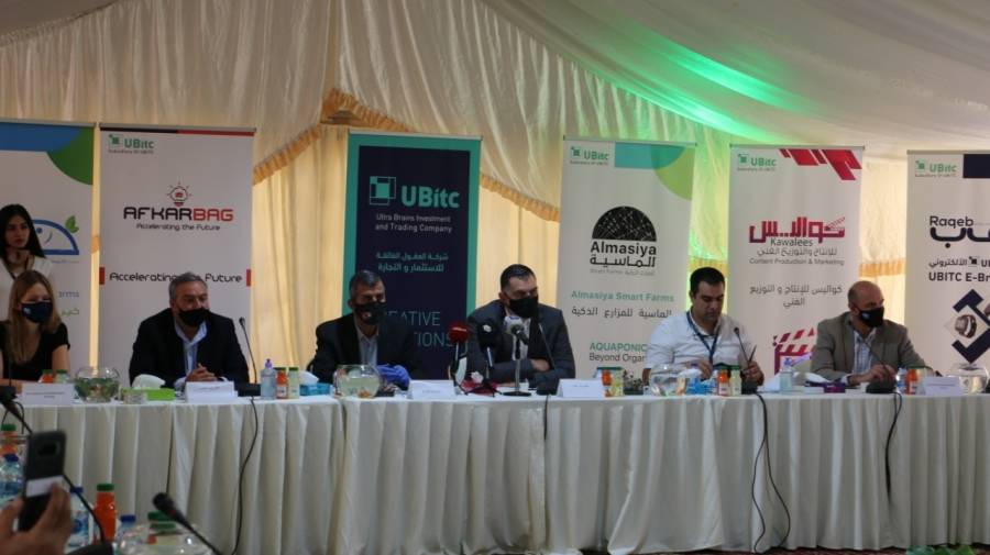 وزراء العمل والزراعة والشباب يقومون بزيارة ميدانية لإحدى المشاريع الزراعية المتطورة  في مأدبا