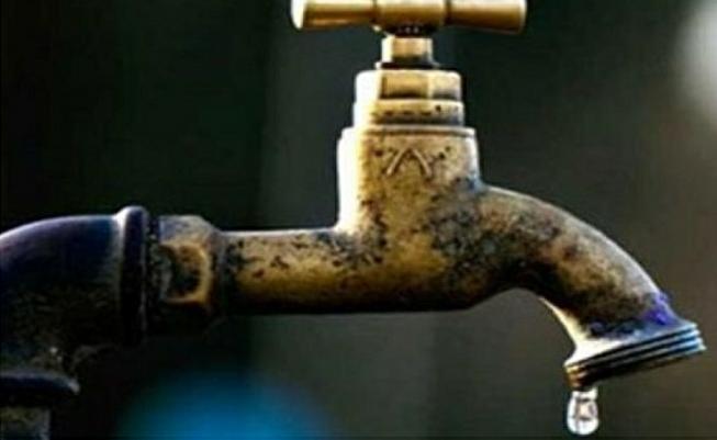 قاطنين قرية المعمورة بالاغوار الجنوبية يشكون من شح وضعف المياه