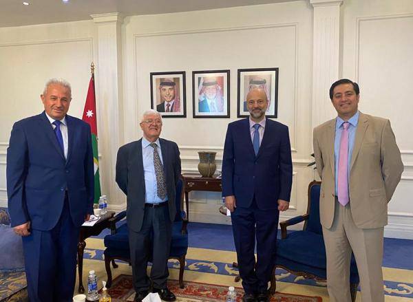 الرزاز يلتقي وفدا من أطباء التأهيل لمناقشة تنشيط السياحة العلاجية