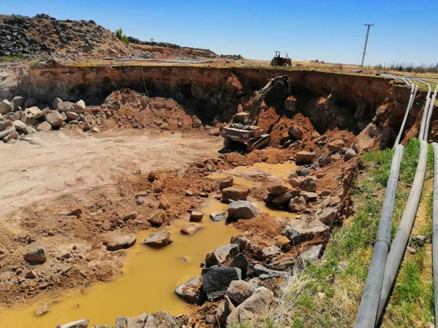 المياه: استخراج البازلت بطريقة مخالفة في الهاشمية يهدد مشاريع زراعة الاعلاف