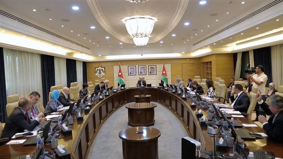 مجلس الوزراء يوافق على تعليمات ترفع اجور المعلمين المراقبين والمصححين لامتحان التوجيهي