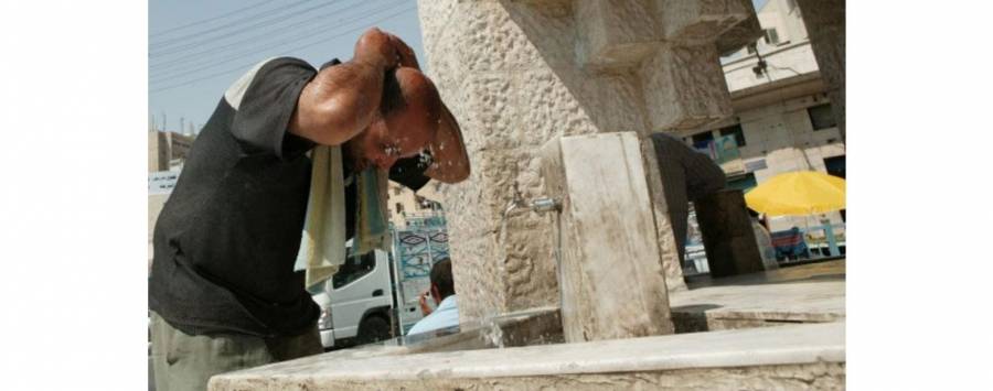 طقس صيفي عادي اليوم وحار الخميس والجمعة