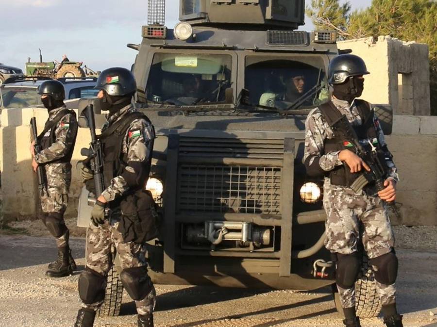 هكذا أنقذ الأمن موظفين تم احتجازهم تحت تهديد السلاح في الزرقاء