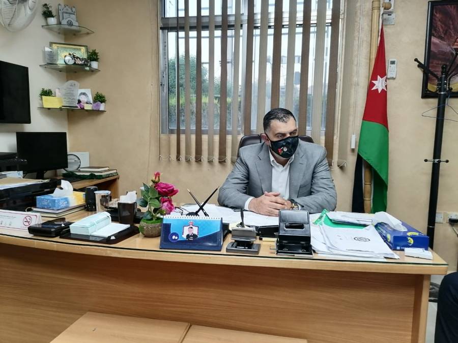 وزير  العمل يطمئن على صحة  عاملات مصنع  أصيبوا بالاختناق  بالشونة الشمالية