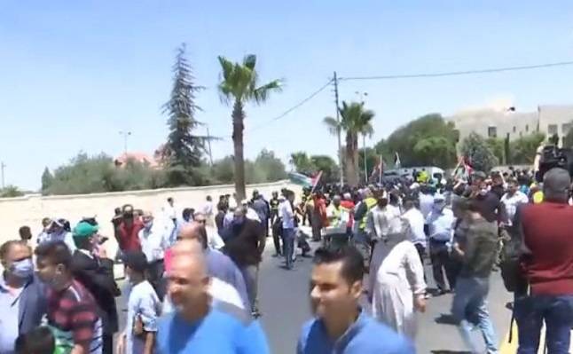 وقفة احتجاجية امام السفارة الأمريكية رفضا لصفقة القرن والضم