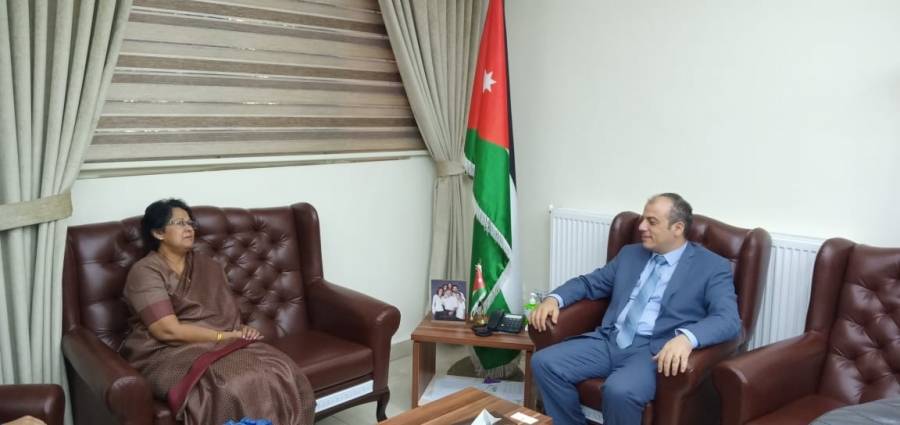 السفيرة السيريلانكية تزور  البحوث الزراعية