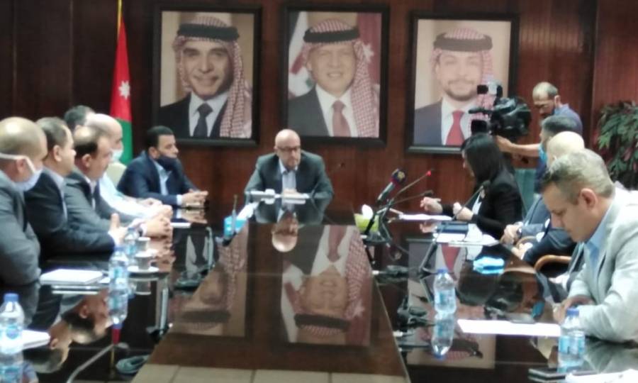 وزير المياه والري: مرحلة جديدة من الخدمات الالكترونية الحديثة في قطاع المياه تطبيق للهواتف الذكية