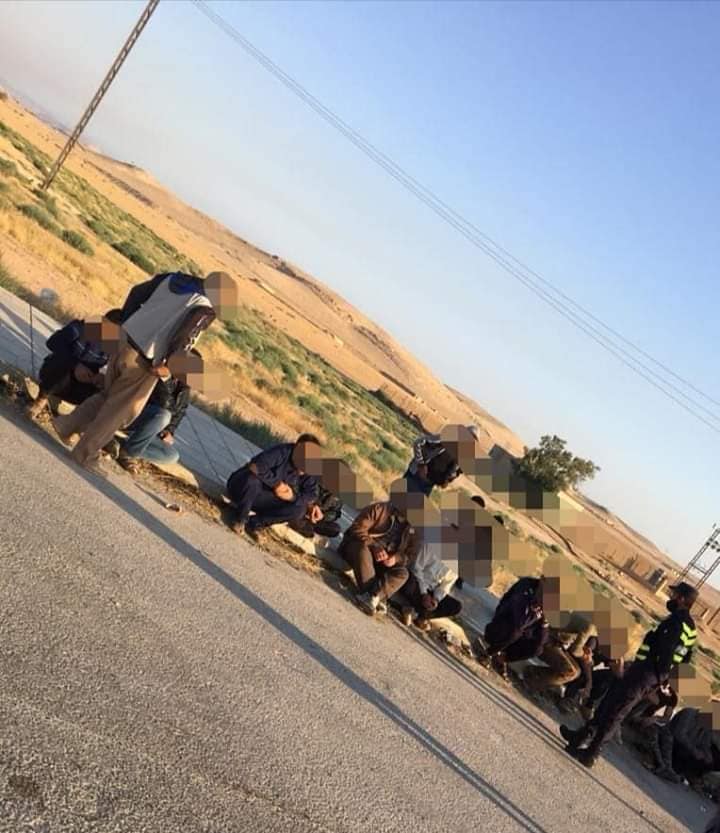 بالصور .. ضبط مركبة ديانا بداخلها 18 شخصاً