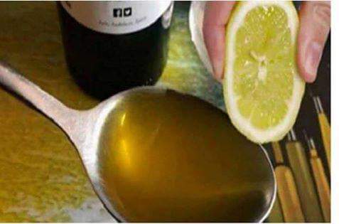 لحياة خالية من الأمراض الإلتزام بخلطة الليمون الحامض مع زيت الزيتون...