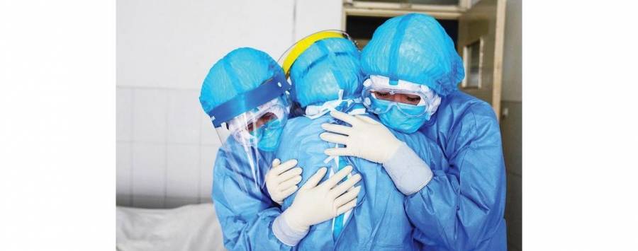 منظمة الصحة العالمية تعترف بالخطأ حول طرق انتقال عدوى كورونا