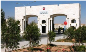 موظفو في الجامعه الهاشمية يفتتحون النار على اداراتهم السابقة :مشاريع وهمية وتهويل لانجازات غير موجودة