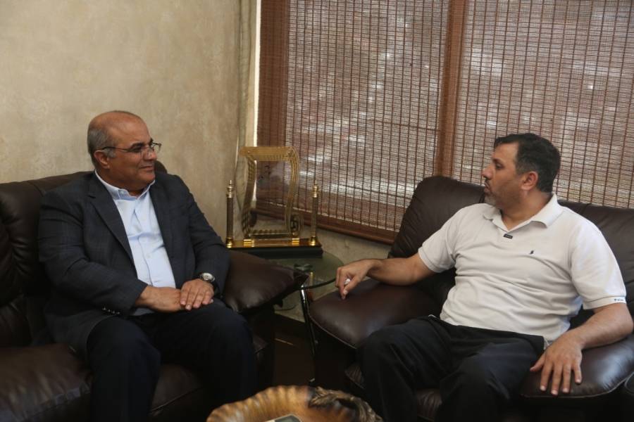 المومني يقوم بزيارة مجموعة القلعة نيوز الإعلامية ويؤكد على قبول خريجي الصحافة والإعلام بالنقابة...صور