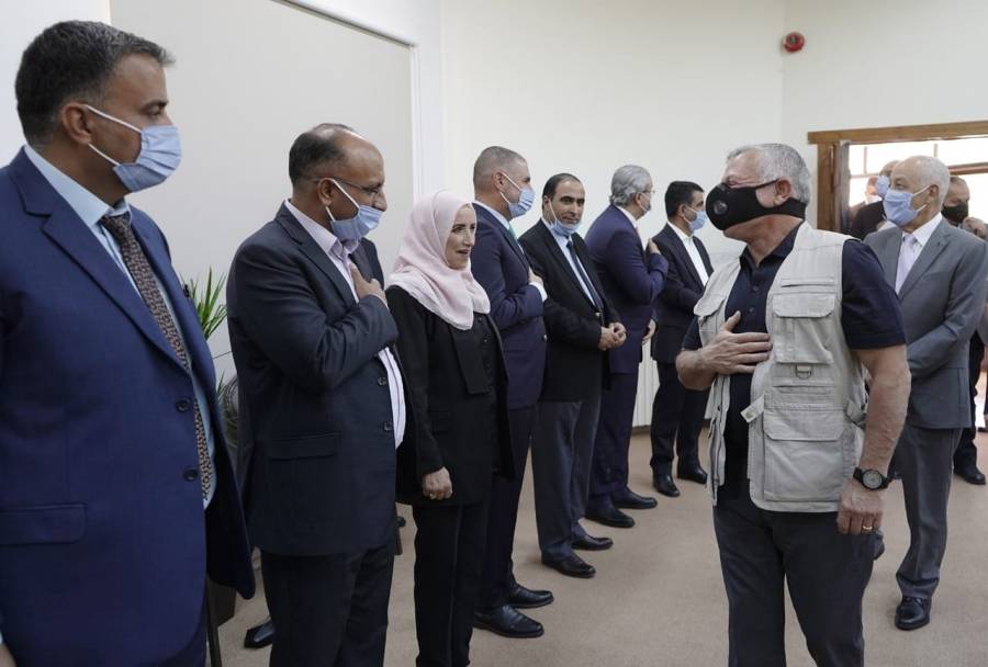 الملك يزور لواء الشوبك ويلتقي ممثلين عن المجتمع المحلي... صور